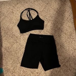 Gilly Hicks (hollister) workout outfit